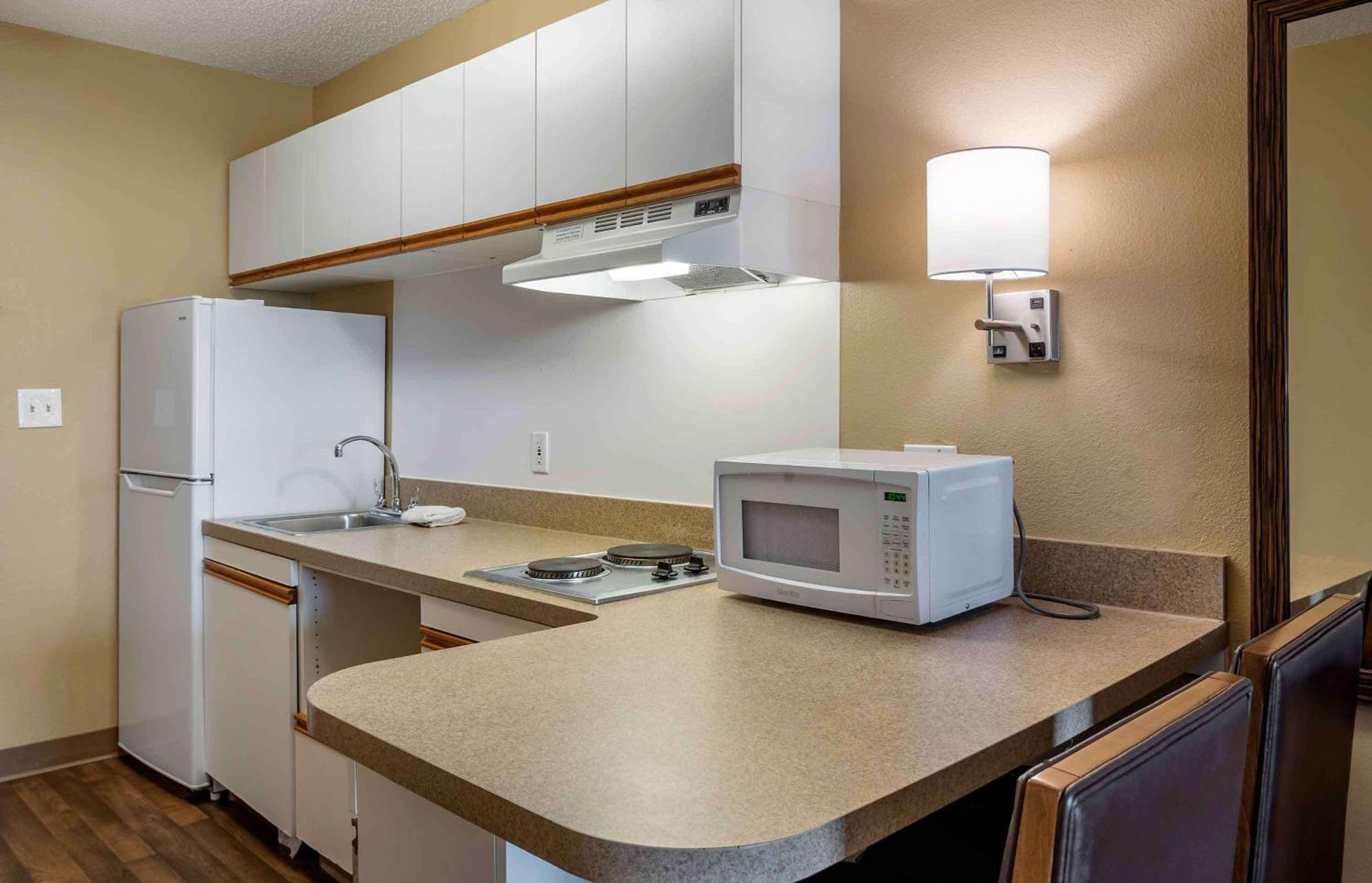 Extended America - - Christiana - Wilmington 2*